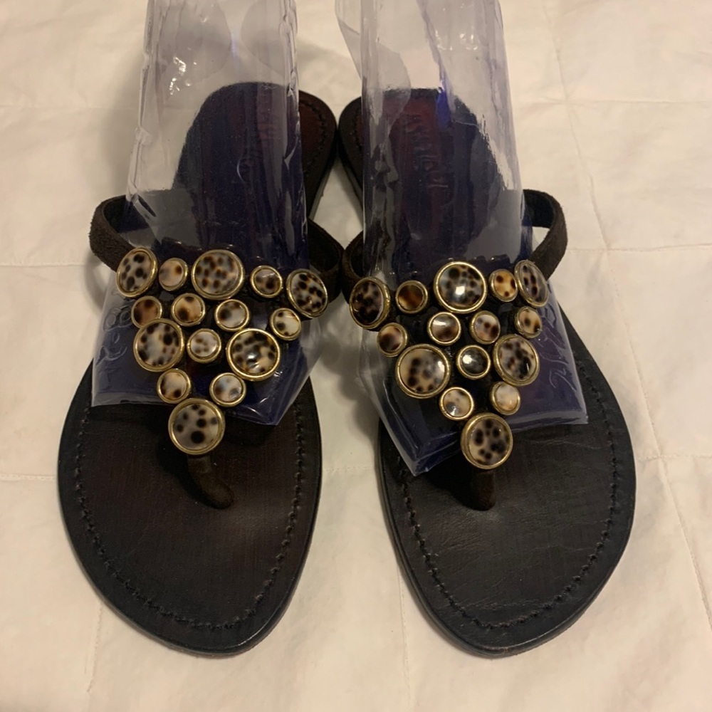 MYSTIQUE SANDALS Size 8